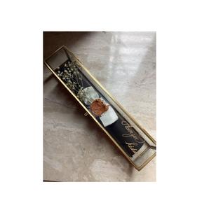 Caja de desplazamiento de vidrio metálico de primera calidad auténtica con diseños de desplazamiento ornamentales para una organización de joyería atemporal y elegante - Product Image 2