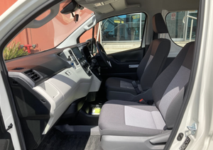 Toyota Hiace Bus 2020 Súper Limpio, 11-20 Asientos, Transmisión Automática, Gasolina, Volante a la Derecha, Velocidad Máxima Superior a 130 km/h, En Venta - Product Image 2