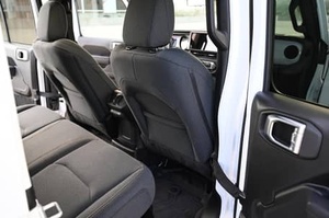 Jeep Wrangler Sport S 4xe Usado del 2024 - Product Image 5