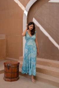 Vestido de Playa Midi con Estampado Floral Turquesa, Cintura Natural, Estilo Bohemio, Ecológico, para Verano, con Falda Escalonada Azul Agua y Mangas 3/4 - Product Image 5