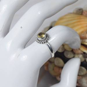 Bijoux de mode en argent sterling 925 Bague en citrine jaune mignonne avec réglage de lunette en pierres précieuses taillées naturelles pour elle pour mariage - Product Image 3