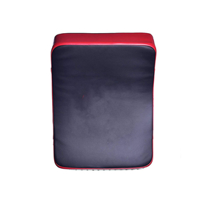 แผ่นป้องกันสำหรับชกมวยศิลปะการต่อสู้ MMA แบบปรับแต่งได้แผ่นหนัง PU สีแดงสีดำพร้อม AE-TKP-002โลโก้ของคุณ - Product Image 2