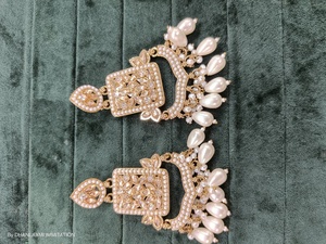 Boucles d'oreilles Jhumka pour femmes, boucles d'oreilles traditionnelles en perles Kundan, Chandbali pour mariage, boucles d'oreilles en perles, boucles d'oreilles Chandbali, boucles d'oreilles à clous - Product Image 2