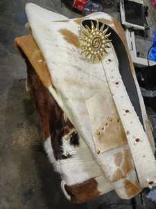 กางเกงหนังวัวแท้สไตล์วินเทจสำหรับทุกเพศ  งานแฮนด์เมด  หัวเข็มขัดเหล็ก  กันน้ำ  ดีไซน์ 3 มิติ  รับทำโลโก้ตามสั่ง  ขายส่ง - Product Image 4