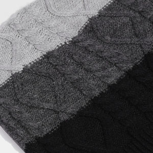 Gorro personalizado unisex acrílico 146 Waffle Skullies, logotipo de parche de cuero teñido liso, gorro de invierno tejido, gorro de pescador, gorro acrílico unisex - Product Image 4