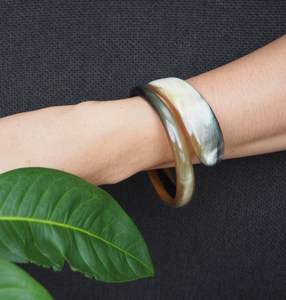 Brazalete de cuerno de búfalo hecho a mano en espiral, joyería al por mayor, pulsera hecha de cuerno Natural para niñas y mujeres, joyería de cuerno única - Product Image 5