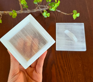 Natural <b>Selenite</b> <b>Bowl</b> Stone Charging Crystal Dish Healing Crystal <b>Bowl</b> Ritual Reiki Chakra for Crystal Charging Box - Product Image 3