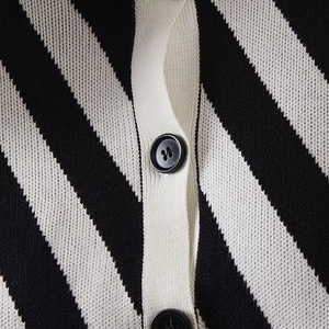 Cardigan décontracté à boutons en broderie unie noir et blanc tendance, de haute qualité, confortable, séchage rapide, respirant, automne-hiver, tricot pour femmes - Product Image 5