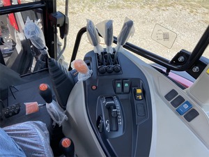 Massey Ferguson 2024 6713 Mini Tractor 40-100HP 4WD y 2WD Opciones con componentes centrales Bomba Engranaje Motor Caja de cambios Cojinete - Product Image 2