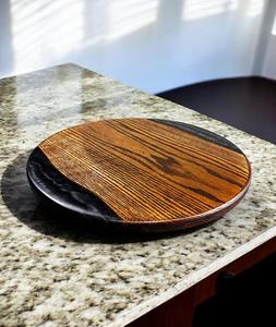 Ensemble de 4 sous-verres et plateau de service artisanal en bois d'acacia rouge écologique et résine époxy, motif rivière - Product Image 3