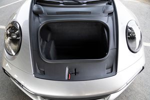 2022 911 Turbo S Coupé ~6 000 milles, moteur Flat-6 biturbo, transmission intégrale, non modifié - Product Image 6