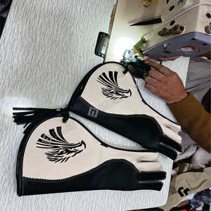 Gants de fauconnerie en cuir de haute qualité avec logo original, avec tige en carbone, imperméables, durables, légers, pour l'entraînement des faucons et la chasse - Product Image 6