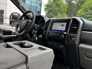 MEJOR OFERTA: Ford F-350 SD XLT SuperCrew 2020 Usada, en Excelente Estado, Plataforma Plana de 9 Pies, 4x4, Lista para Envío Mundial - Product Image 2