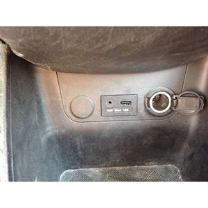 Porta USB per KIA Picanto 3a Serie B3LA (11>16) - Product Image 1