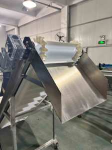 Transportador Inclinado Tipo Z, Transportador de PU de Grado Alimenticio con Tolva para Transportar Cereales a Granel y Productos Alimenticios - Product Image 3