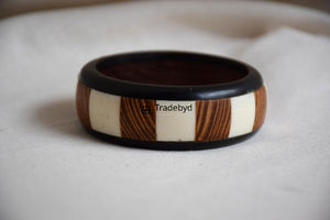 กำไลข้อมือฝังกระดูกดีไซน์เนอร์ งานแฮนด์เมดสุดหรู เครื่องประดับสำหรับทุกเพศ ตัวเลือกของขวัญสุดเก๋ คุณภาพพรีเมียม ฝังแบบ Bezel Setting จาก Tradebyd - Product Image 2