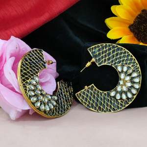 Pendientes de Moda Tradicionales Indios de Alta Calidad Vjoshijewels para Chicas, Colores Vibrantes, Intrincados Detalles en Meenakari, Kundan y Esmalte - Product Image 2