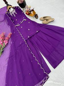 Nouvel ensemble Kurti-Sarara moderne de créateur en faux soie Georgette brodée à séchage rapide avec col à sequins, comprenant un haut, un pantalon palazzo et un dupatta, motif renard, pour soirée - Product Image 4