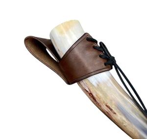 Support de support de klaxon à boire Buffalo Viking de qualité supérieure Corne de vache polie avec ceinture en cuir Style animal - Product Image 4