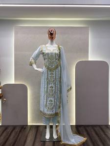 Ensemble de vêtements de cérémonie décontracté BEUTIQUE WEAR, tendance, en faux géorgette brodé avec des motifs en feuille d'or véritable, haut, pantalon et dupatta - Product Image 3