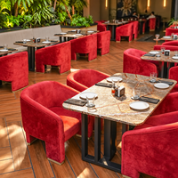 Chaise de salle à manger en velours luxueux avec dossier incurvé et rembourrage pour restaurant, hôtel, café, mobilier commercial
