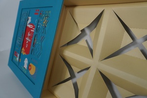 Boîte de papier kraft personnalisée OEM conteneur de cadeau de gâteau de lune fait à la main avec emballage coloré pour nourriture bougie vêtements ou autocollant - Product Image 4