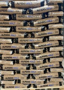 Pellet de leña de pino prensado de aserrín natural Dinplus Pellets Calentamiento 15kg Bolsas Estufa Pellet de madera de pino seco - Product Image 5