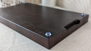 Planche à découper en bois au design élégant et moderne, parfaite pour la préparation culinaire, le service, l'exposition et les cadeaux, en provenance d'Inde - Product Image 5