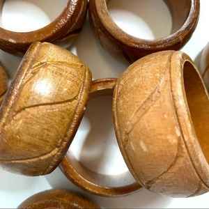 แหวนผ้าเช็ดปากไม้ - Product Image 1