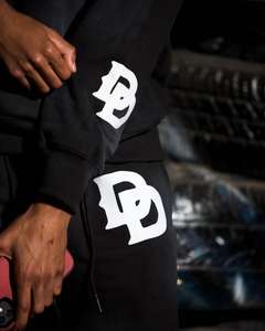 Sweats à capuche pour hommes les plus vendus avec nouveau design 100% coton brodé Technics bas quantité minimale de commande en gros pour la saison d'hiver fabriqué au Pakistan - Product Image 3