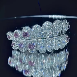 กริลล์ซเงินแท้ชุบโรเดียม ประดับโมอิสซาไนต์ทรงกลมเจียระไนแบบบริลเลียนท์ ปรับแต่งได้ สไตล์ฮิปฮอปทันสมัยสำหรับทุกเพศ - Product Image 1