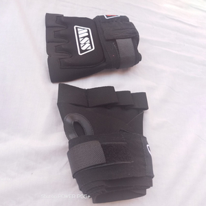 Mains enveloppantes rembourrées en gel néoprène demi-doigt unisexe avec fermeture velcro réglable pour la boxe et la musculation MMA - Product Image 4