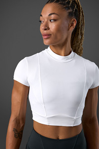 Camisetas lisas recortadas blancas con estampado de logotipo personalizado de alta calidad para mujer, camisetas deportivas y deportivas transpirables de secado rápido para mujer - Product Image 3