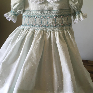 Vestido de lino suave hecho a mano para niñas pequeñas, estilo informal para el primer cumpleaños de niños pequeños, OEM hecho en Vietnam - Product Image 2