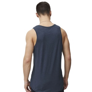 Débardeur de sport respirant et tendance pour homme, coupe ajustée, avec poche avant, idéal pour la course et la musculation, prix abordable, parfait pour l'été - Product Image 5