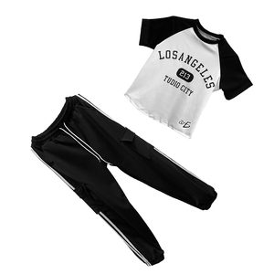 Completo Streetwear 2XL: Pantaloni Stampati e Top Corto, Set Casual in Maglia a 2 Pezzi, Lunghezza Sopra il Ginocchio con Metodo di Tessitura - Product Image 2