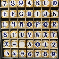 Carreaux de céramique blancs brillants personnalisés, faits à la main, design moderne, numéro de maison alphanumérique pour la fonction de brique réfractaire intérieure