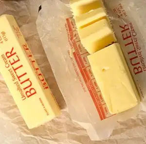 Gesalzene und ungesalzene natürliche Milch butter