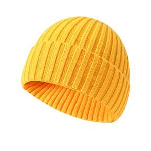 หมวกบีนนี่ทรงชาวประมงแบบยูนิเซ็กซ์ ดีไซน์เรียบง่าย ทรงสั้น ผ้าถักแบบริบ สำหรับฤดูหนาว รับผลิตโลโก้ตามสั่ง แบรนด์ส่วนตัว (OEM) - Product Image 4