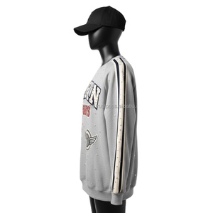 Sweat-shirt oversize pour femmes en coton molletonné avec panneaux latéraux rayés, logo personnalisé, broderie patchwork, sweat-shirts respirants pour femmes - Product Image 3