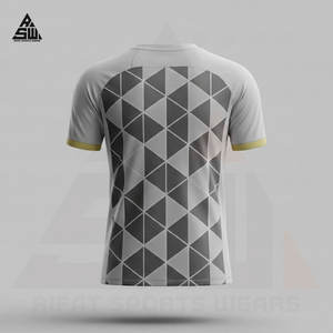 Ensemble de maillot et short de football respirant de qualité supérieure, uniforme léger d'été pour hommes, performance par tous les temps, 100% polyester - Product Image 4