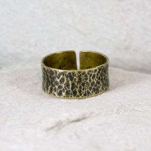 2027 Wyoming Christian Jewelry Design Half Round Oxidized Flat Brass Stone <b>Finger</b> <b>ring</b> for women Hammered Handmade Quarter <b>Ring</b> - Product Image 3