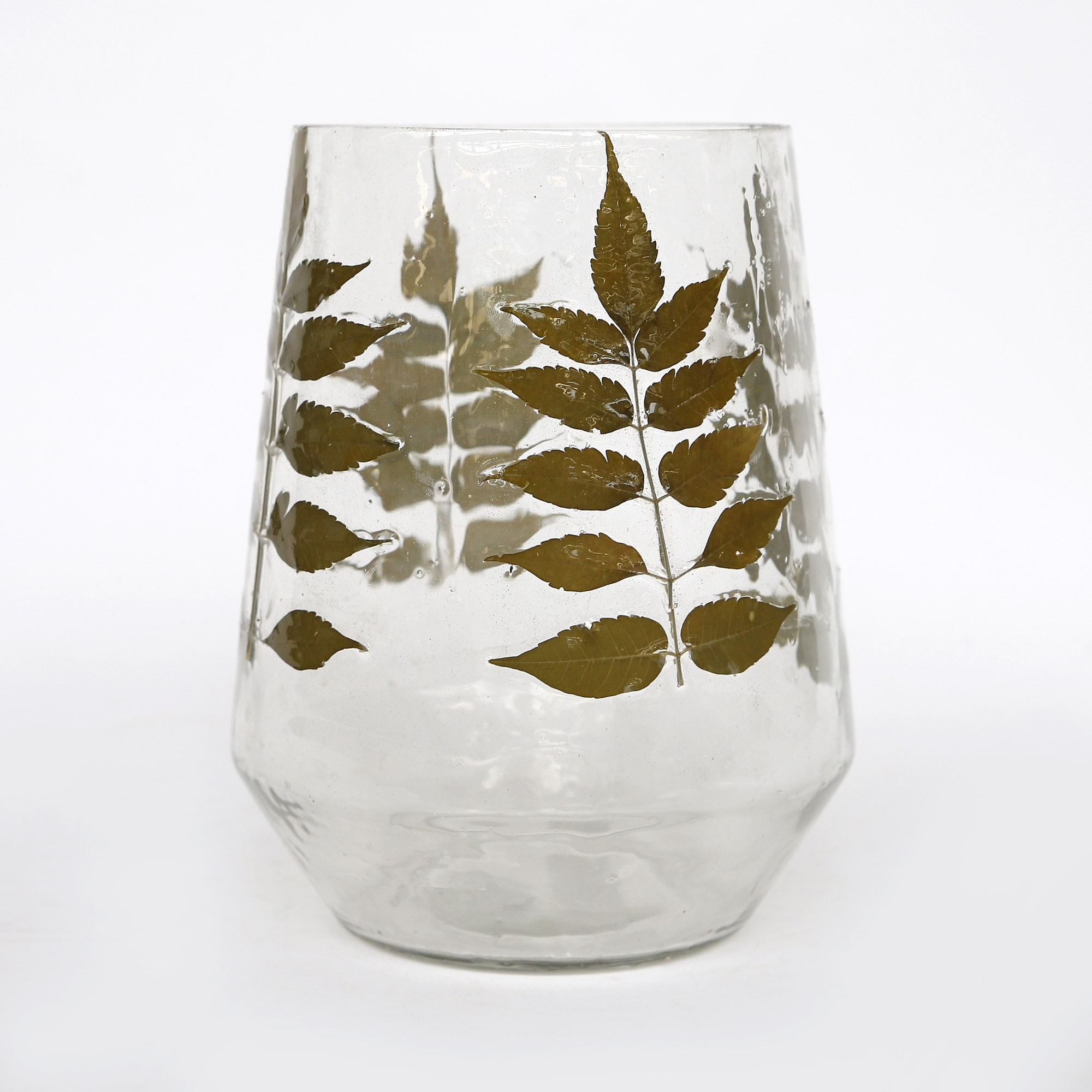 สีน้ำตาล