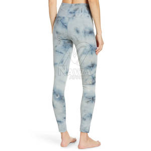 Leggings de Yoga de Cintura Elástica Hechos a Medida, Estilo Nuevo, Color Sólido, Hechos en Pakistán - Product Image 2