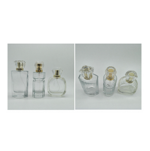 Flacon de parfum carré vide en verre transparent disponible en tailles 30 ml, 50 ml et 100 ml, conçu pour un stockage rechargeable - Product Image 3