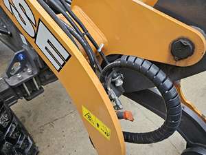 2023 Case 321F Chargeuse sur pneus-Haute performance dans un design compact - Product Image 5