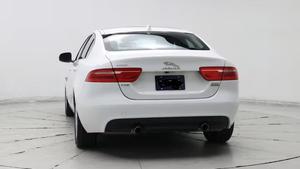 2018 J aguar XE Premium 25t AWD usado cuidadosamente - Product Image 6