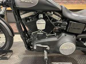 Harley Davidson Street Bob d'occasion de 2017 disponible à la vente - Product Image 2