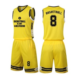 Uniformes de basket-ball pour hommes et femmes Vêtements de sport en polyester respirant avec maillot imprimé et short certifiés BSCI - Product Image 4