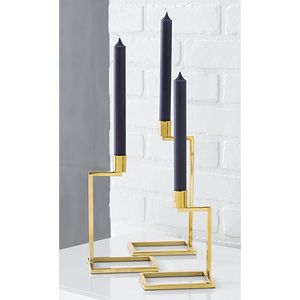 Candelabro de metal dorado, perfecto para cocinas de estilo rústico, patios exteriores, salas de estar acogedoras e interiores de inspiración campestre. - Product Image 5